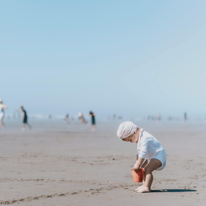 Dagje weg of op vakantie? Zo slaapt je kindje toch lekker